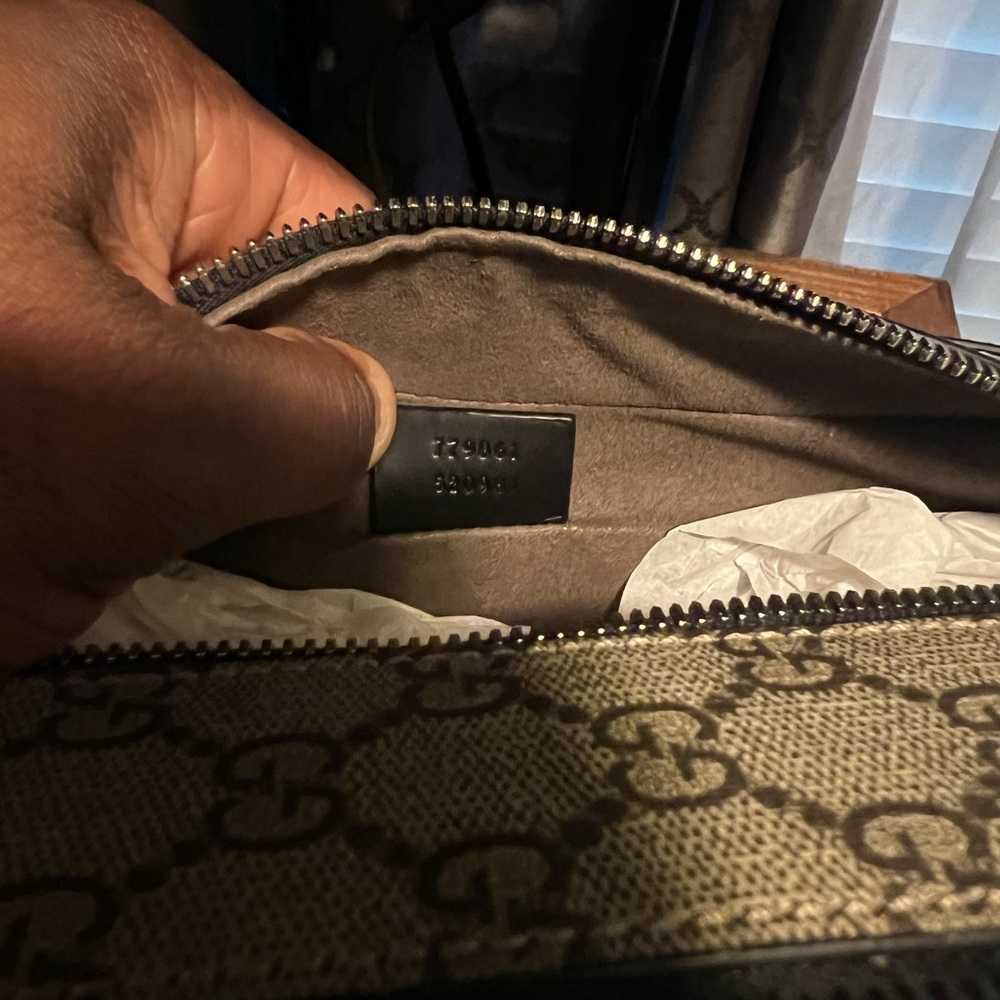 gucci gg supreme large toiletry bag new with tags